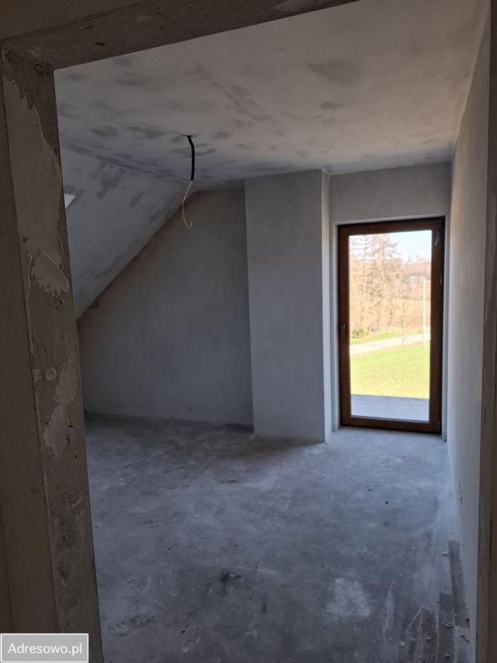dom wolnostojący, 5 pokoi Sieradzice. Zdjęcie 9