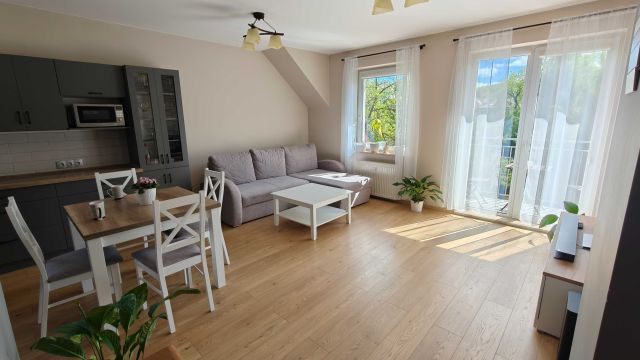 Mieszkanie 4-pokojowe Jelenia Góra Centrum, ul. Jana Kochanowskiego. Zdjęcie 1