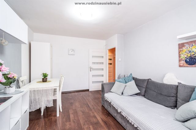 Mieszkanie 2-pokojowe Kraków Mistrzejowice, os. Bohaterów Września. Zdjęcie 4