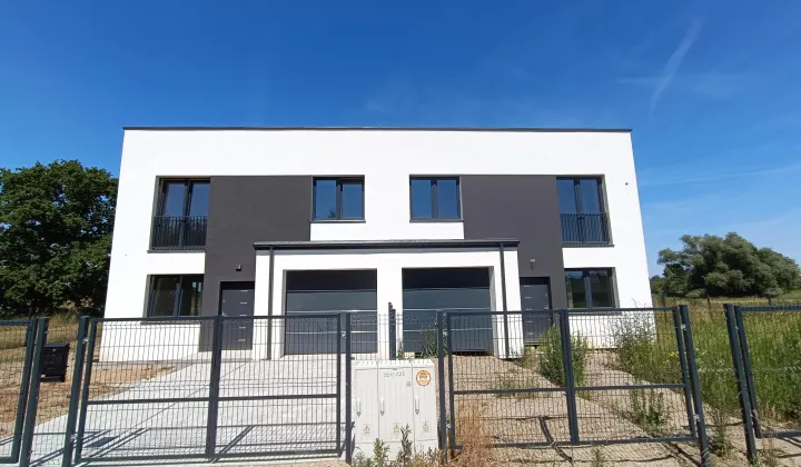 bliźniak, 5 pokoi Wrocław Psie Pole, ul. Kłokoczycka