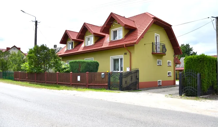 gospodarstwo, 6 pokoi Hucisko, ul. Kielecka