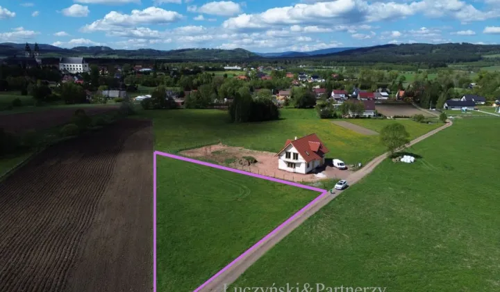 Działka inwestycyjna Krzeszów