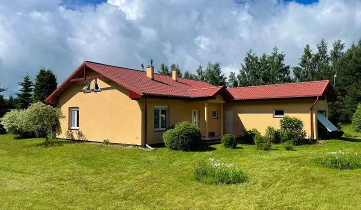 dom wolnostojący, 4 pokoje Skarszewy, ul. Nad Stawem