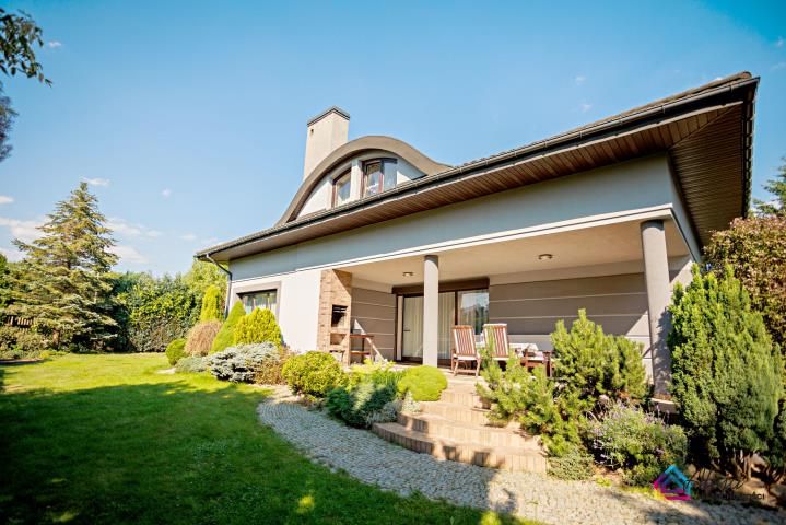 dom wolnostojący, 5 pokoi Częstochowa Północ, ul. Kochmańskiego. Zdjęcie 2