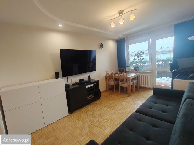 Mieszkanie 3-pokojowe Tomaszów Mazowiecki. Zdjęcie 1