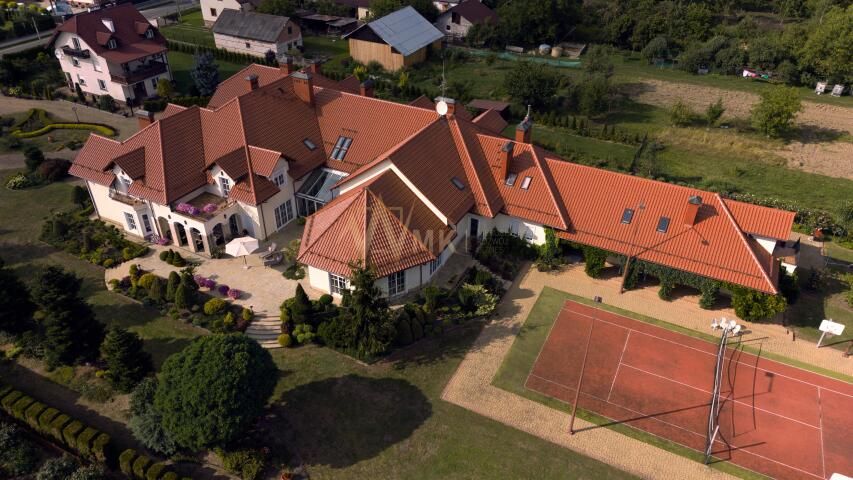 dom wolnostojący, 21 pokoi Chrząstów. Zdjęcie 3