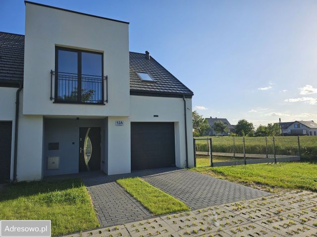 dom szeregowy, 4 pokoje Barchnowy, ul. Główna. Zdjęcie 1