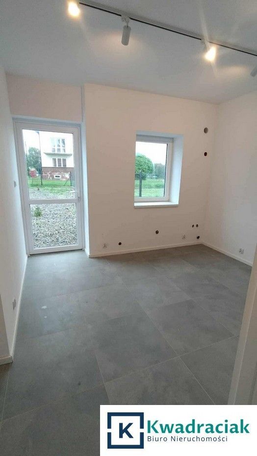 Lokal Krosno Polanka, ul. ks. Stanisława Decowskiego. Zdjęcie 12