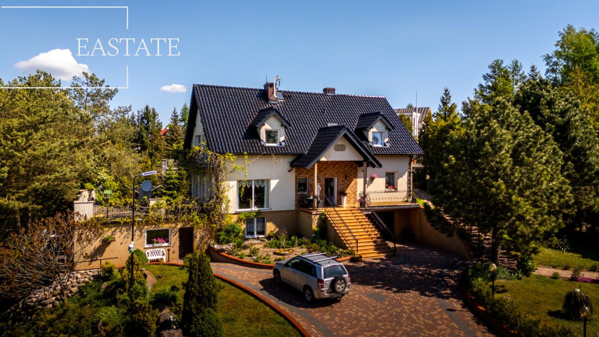 dom wolnostojący, 9 pokoi Tuchom, ul. Tęczowa