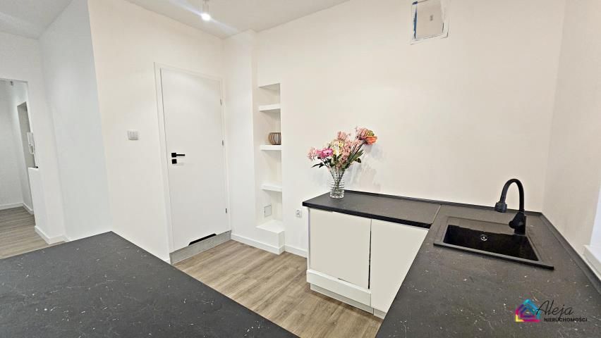 Mieszkanie 2-pokojowe Częstochowa Trzech Wieszczów, ul. Hoene-Wrońskiego. Zdjęcie 2