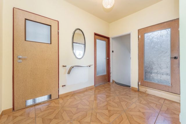 dom wolnostojący, 6 pokoi Łapanów. Zdjęcie 16
