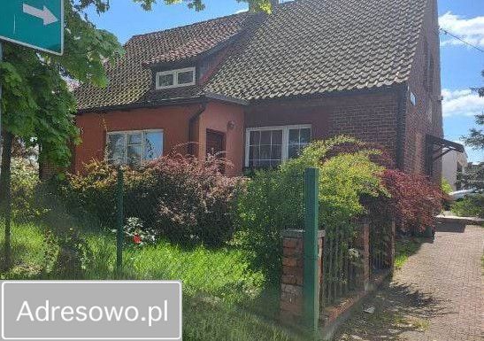 dom wolnostojący, 5 pokoi Mikołajki Pomorskie, ul. Dworcowa