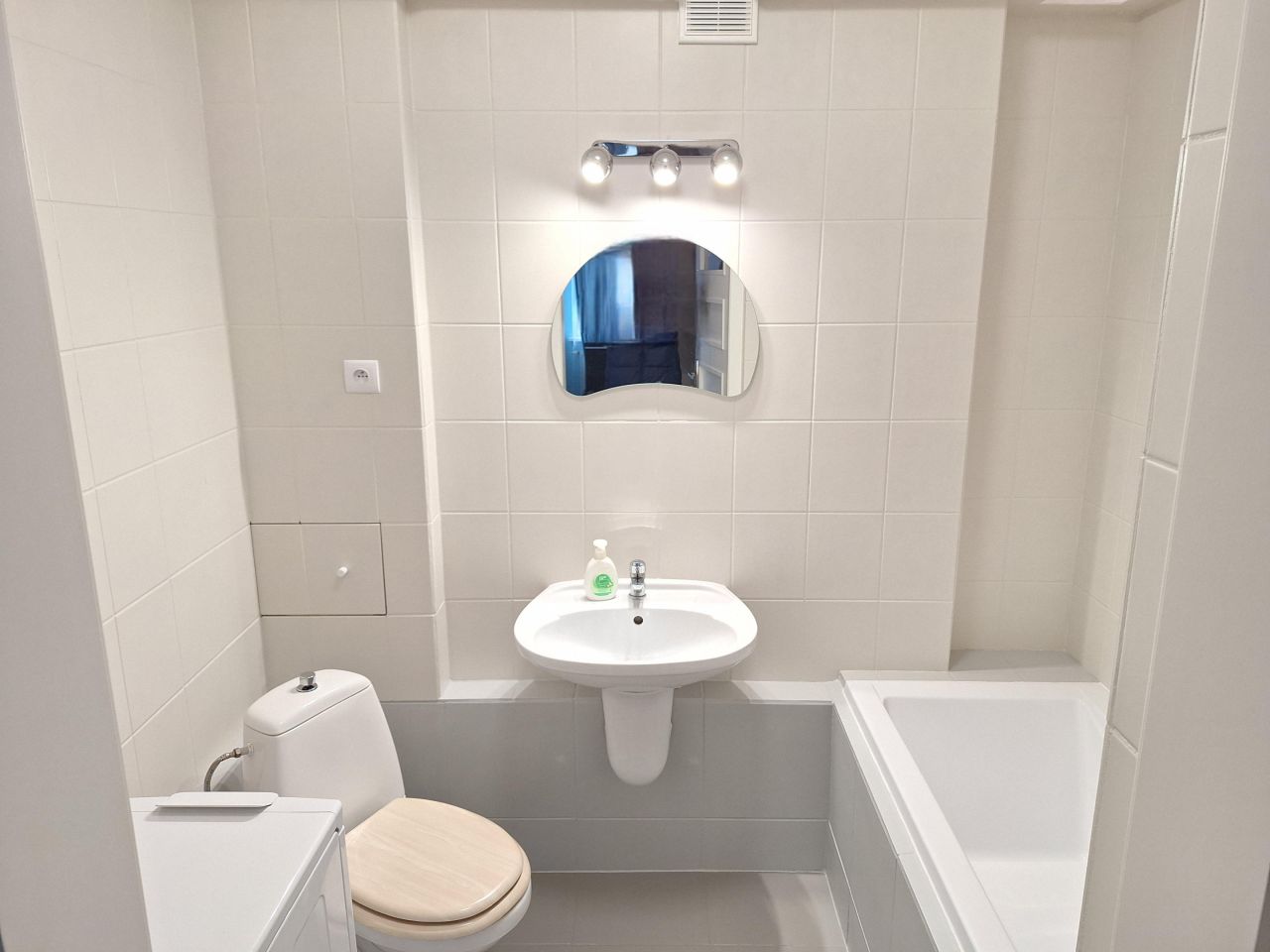 Mieszkanie 2-pokojowe Wrocław Muchobór Wielki, ul. Leopolda Tyrmanda. Zdjęcie 12