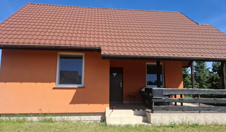 dom wolnostojący, 4 pokoje Uraz, ul. Portowa