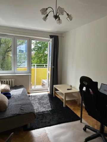 Mieszkanie 3-pokojowe Poznań Winogrady, os. Pod Lipami. Zdjęcie 1