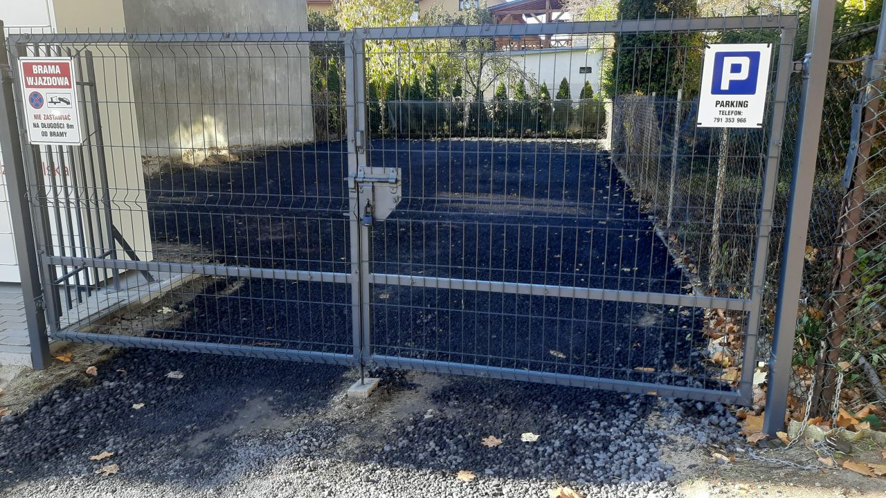 Garaż/miejsce parkingowe Ostrowiec Świętokrzyski Stawki, ul. 11 Listopada 60zl za miesiąc. Zdjęcie 2