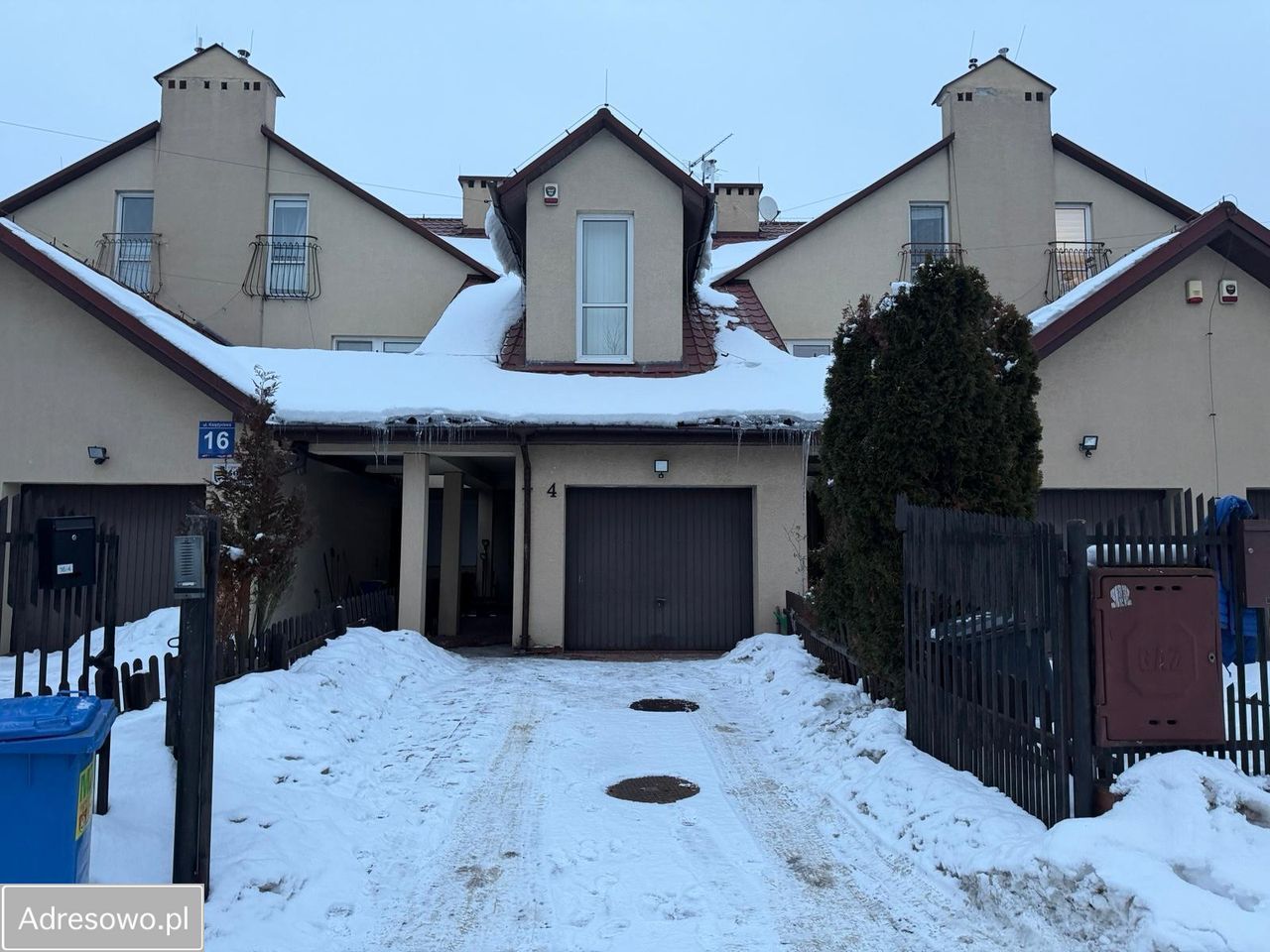 dom szeregowy, 4 pokoje Nowe Grocholice. Zdjęcie 1