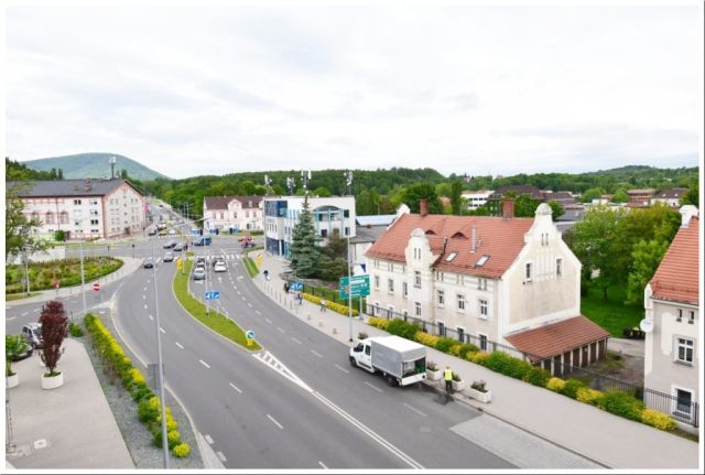 Mieszkanie 4-pokojowe Wałbrzych Śródmieście, ul. Piotra Wysockiego. Zdjęcie 1