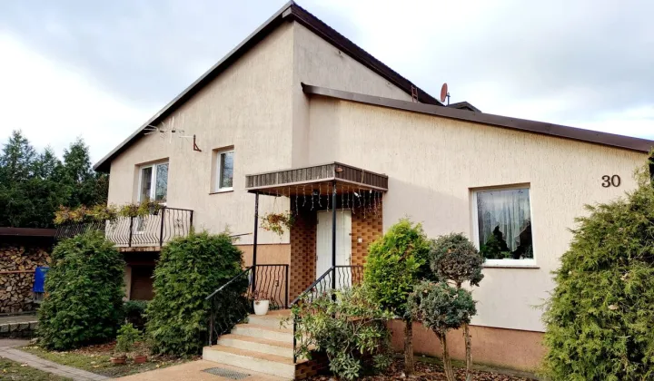 dom wolnostojący, 4 pokoje Skwierzyna, ul. Sportowa