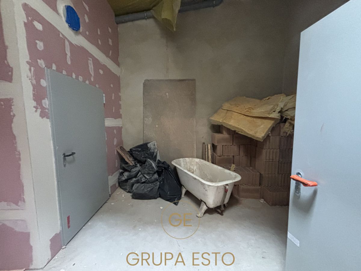 Lokal Kraków Stare Miasto, ul. Kazimierza Chałupnika. Zdjęcie 3