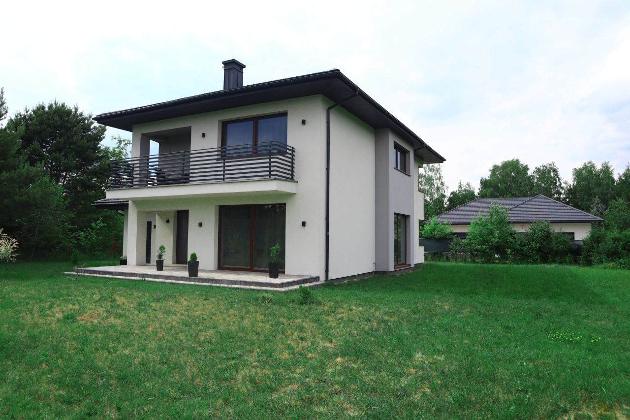 dom wolnostojący, 4 pokoje Rusiec. Zdjęcie 16