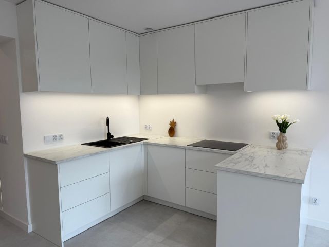 Mieszkanie 3-pokojowe Częstochowa Centrum, al. Aleja Kościuszki. Zdjęcie 11