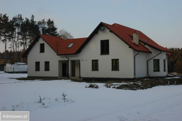 dom wolnostojący, 8 pokoi Staszów, ul. Poziomkowa. Zdjęcie 1