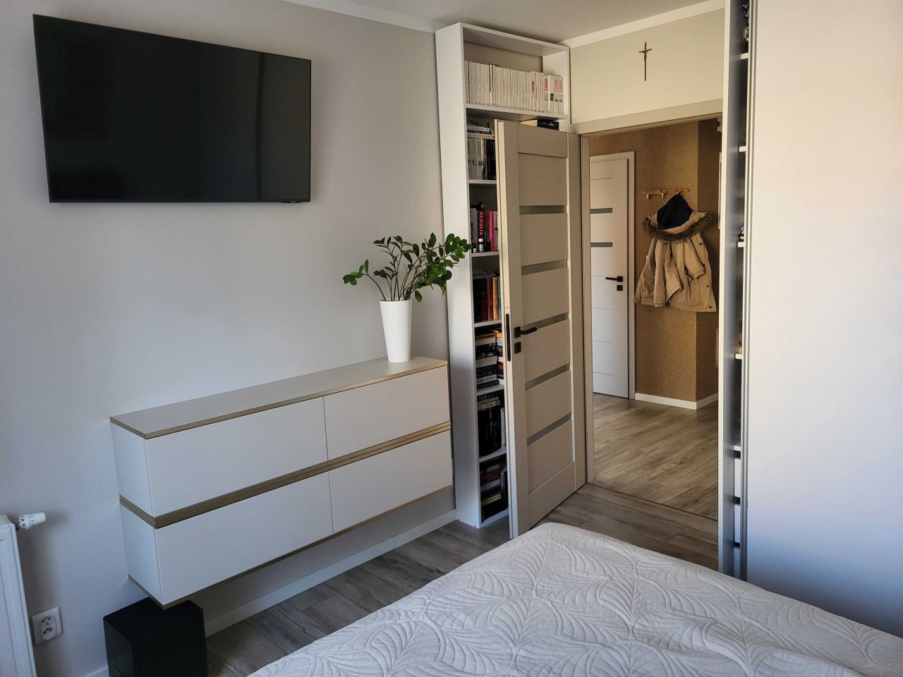 Mieszkanie 3-pokojowe Żary. Zdjęcie 2