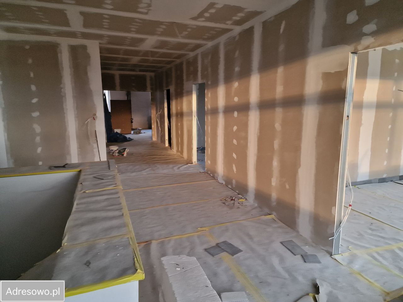 dom wolnostojący, 4 pokoje Hrud. Zdjęcie 7