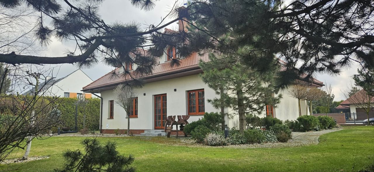 dom wolnostojący, 5 pokoi Oława Nowy Otok, ul. Jantarowa. Zdjęcie 1