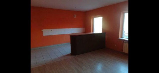 Mieszkanie 2-pokojowe Klimontów, ul. Rynek. Zdjęcie 1