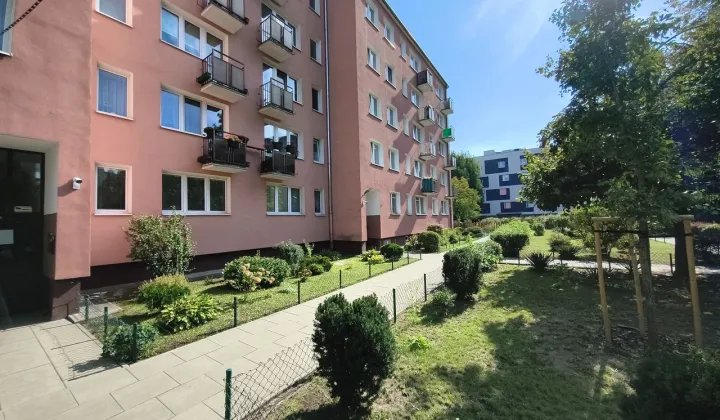 Mieszkanie 3-pokojowe Warszawa Okęcie, ul. Komitetu Obrony Robotników