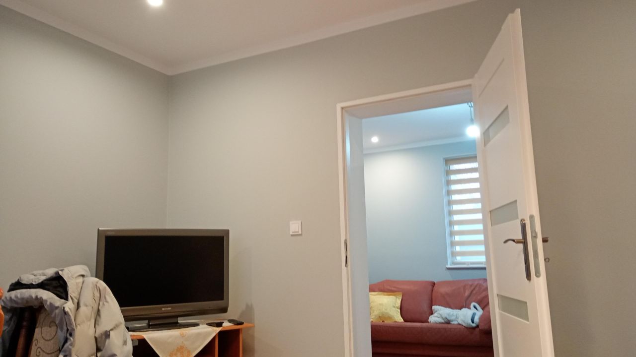 bliźniak, 2 pokoje Modrolas. Zdjęcie 6