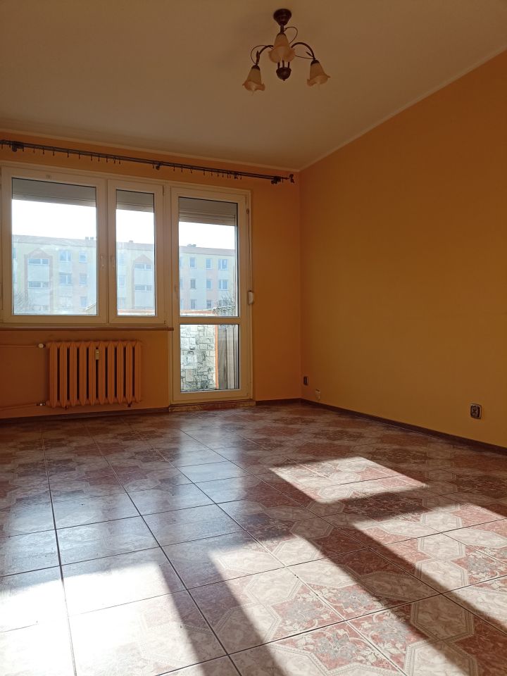 Mieszkanie 3-pokojowe Dębno, ul. Ludwika Waryńskiego. Zdjęcie 1