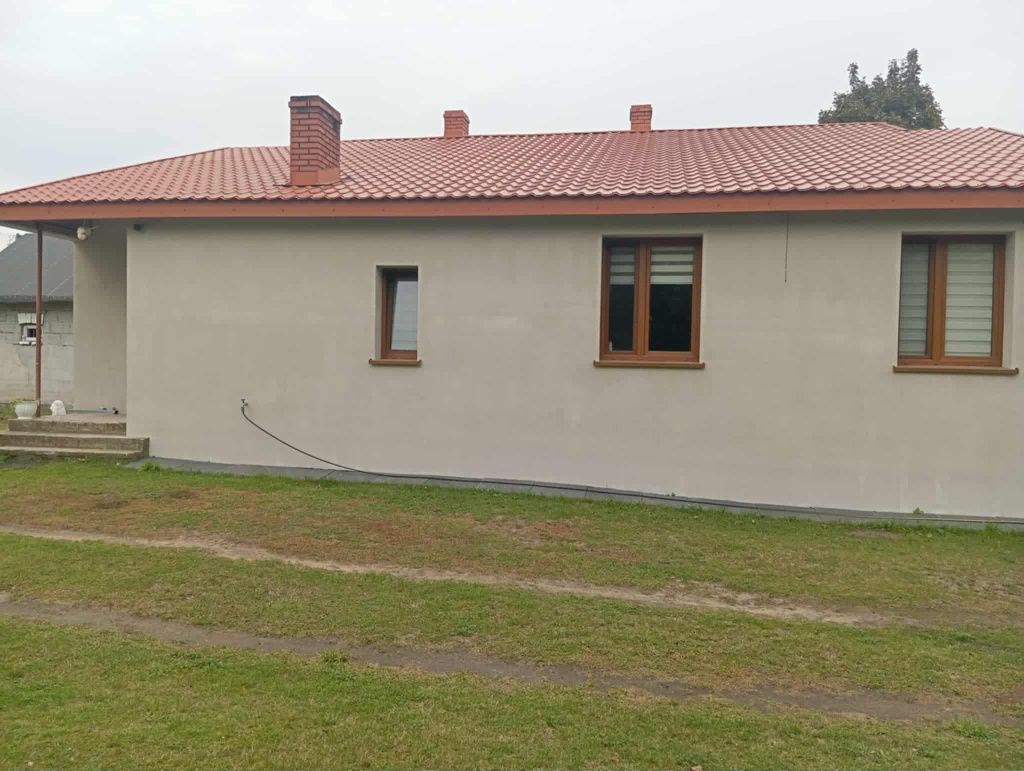 dom wolnostojący, 4 pokoje Nieświń. Zdjęcie 2