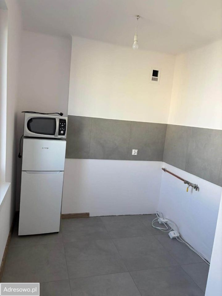 Mieszkanie 2-pokojowe Piotrków Trybunalski Śródmieście, al. Armii Krajowej. Zdjęcie 3