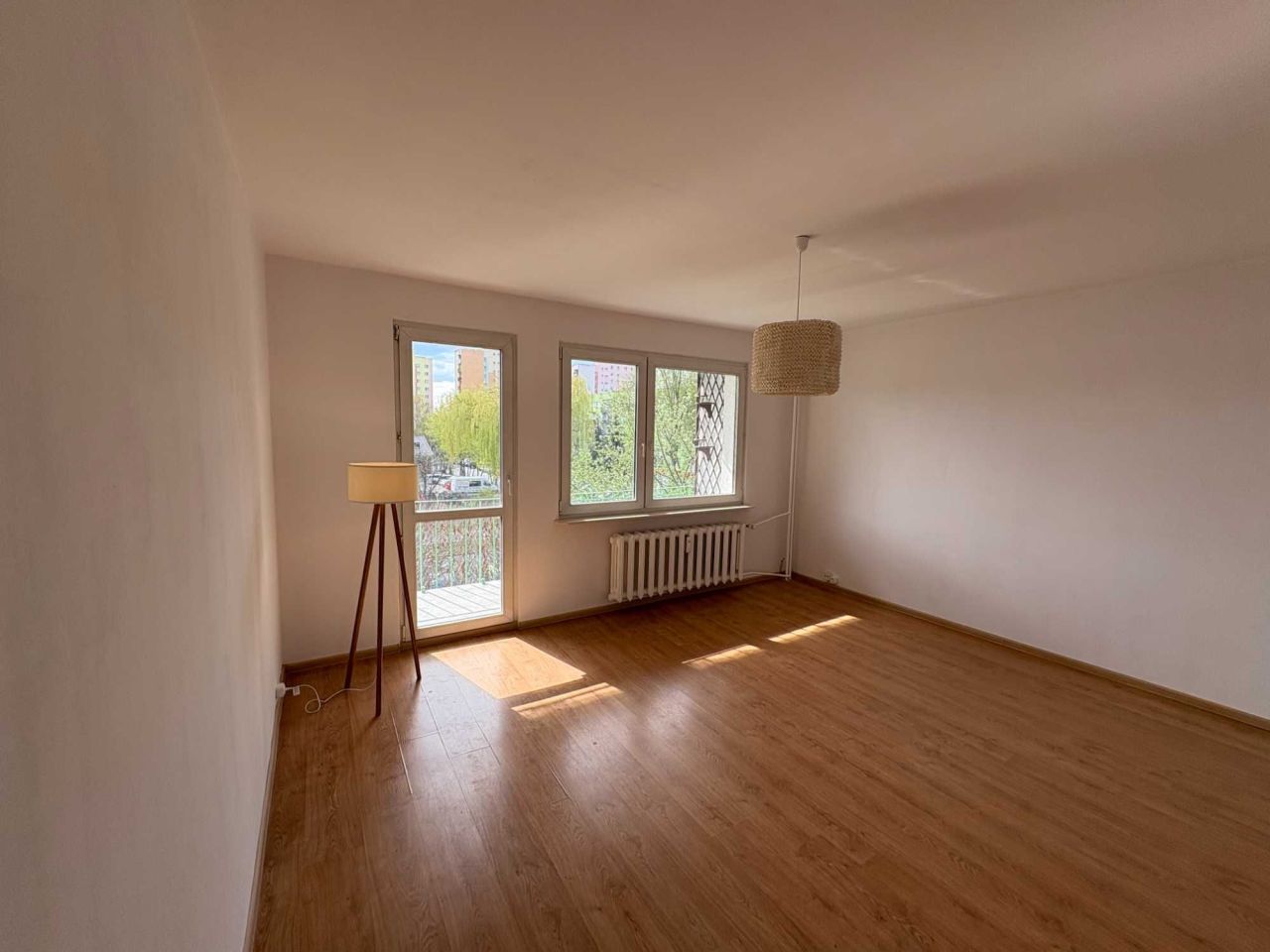 Mieszkanie 3-pokojowe Żyrardów. Zdjęcie 1