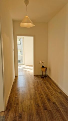 Mieszkanie 2-pokojowe Zabrze, ul. gen. Charlesa de Gaulle'a. Zdjęcie 9