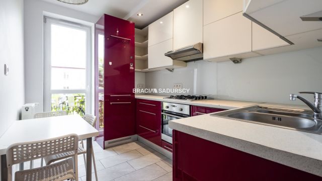 Mieszkanie 3-pokojowe Kraków Grzegórzki, ul. Kielecka. Zdjęcie 1