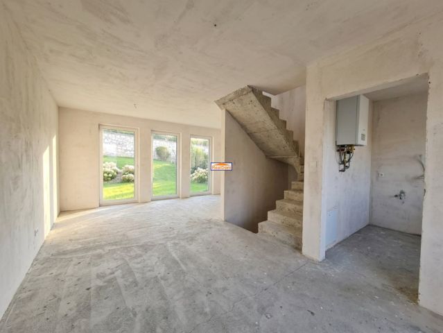 Mieszkanie 4-pokojowe Ochojno. Zdjęcie 4