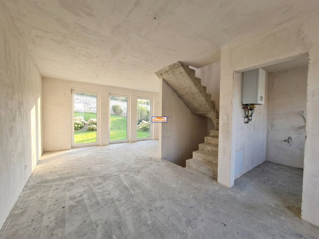 Mieszkanie 4-pokojowe Ochojno. Zdjęcie 4