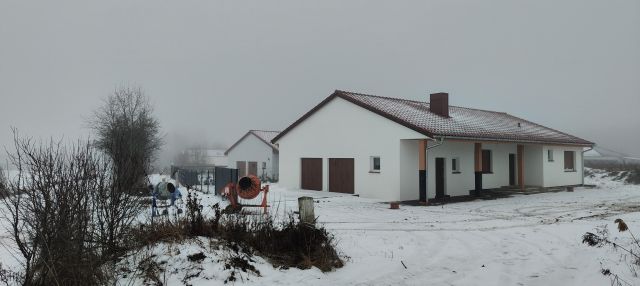 dom wolnostojący, 4 pokoje Kadłubia, ul. Parkowa. Zdjęcie 1