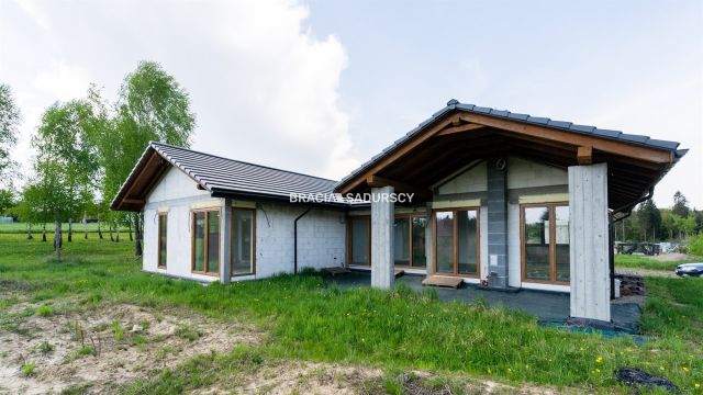 dom wolnostojący, 5 pokoi Tomice, ul. Czarny Las. Zdjęcie 7