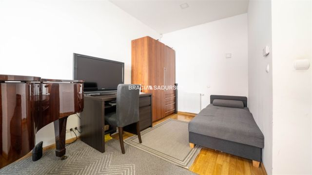 Mieszkanie 2-pokojowe Kraków Stare Miasto, ul. Kątowa. Zdjęcie 3