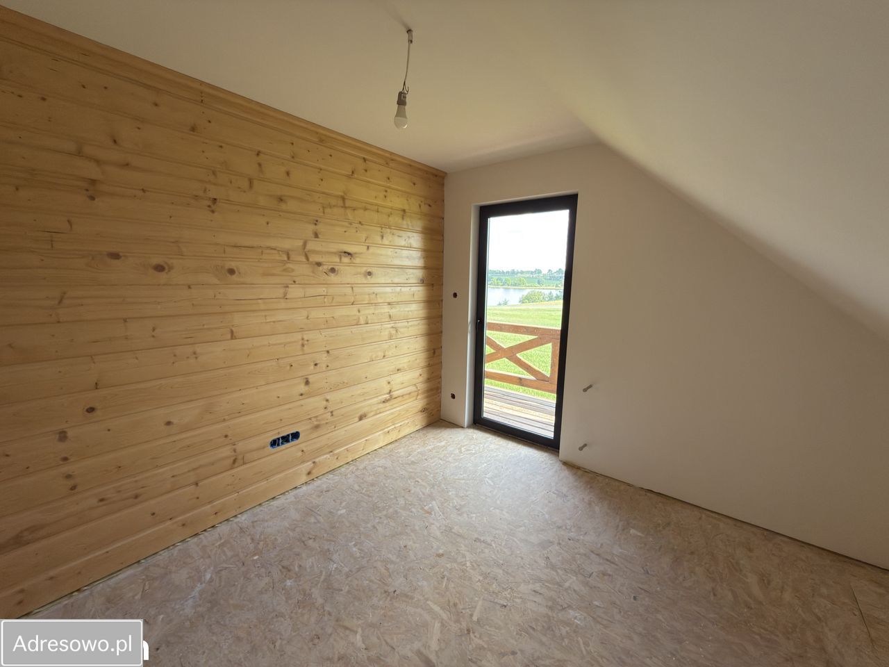 dom wolnostojący, 5 pokoi Skarlin. Zdjęcie 13
