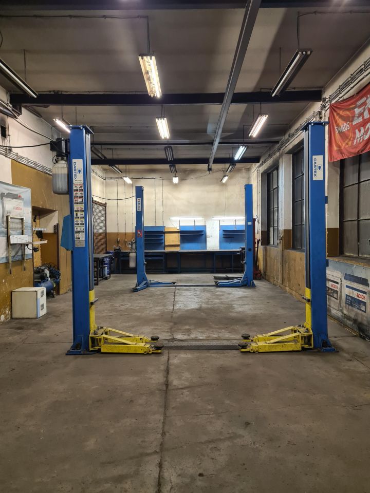 Hala/magazyn Warszawa Ursus, ul. Piechoty Wybranieckiej