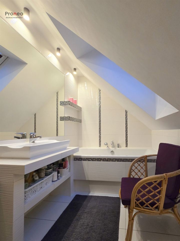 dom wolnostojący, 5 pokoi Chylin. Zdjęcie 15