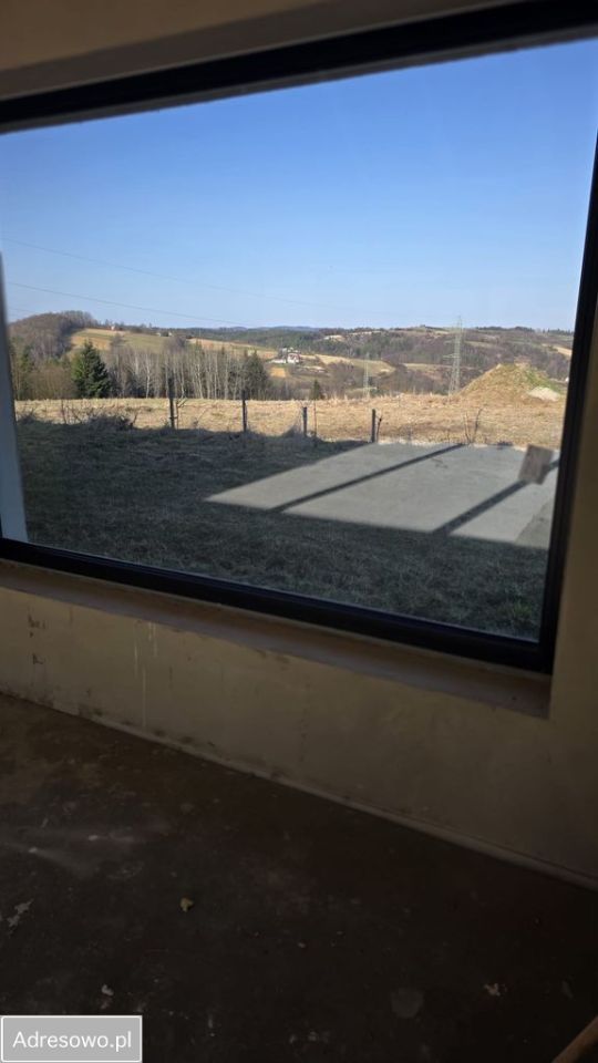 dom wolnostojący, 5 pokoi Ciężkowice. Zdjęcie 9