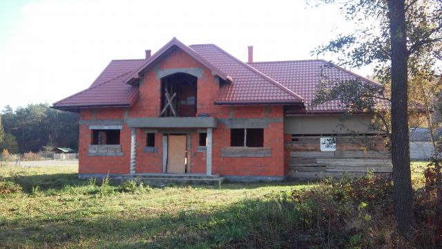 dom wolnostojący, 7 pokoi Sierzchów, ul. Brzozowa. Zdjęcie 1
