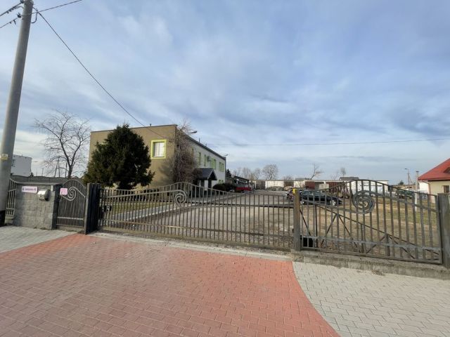 Nieruchomość komercyjna Nowogród. Zdjęcie 1